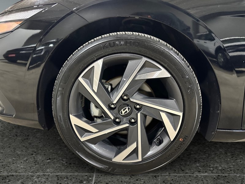 2025 Hyundai Elantra Preferred IVT w/Tech Pkg