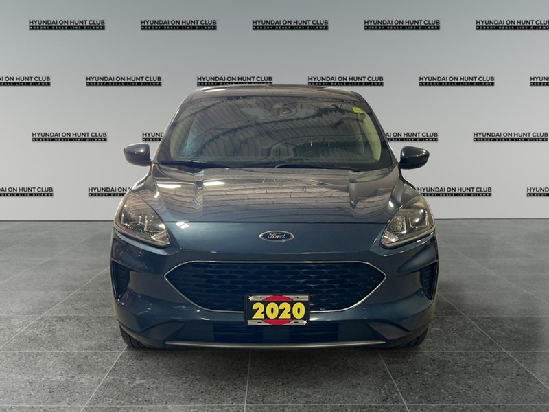 2020 Ford Escape SE FWD