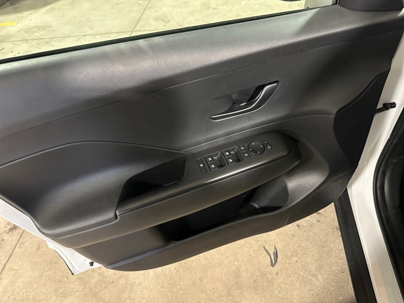 2025 Hyundai Kona 2.0L Essential AWD