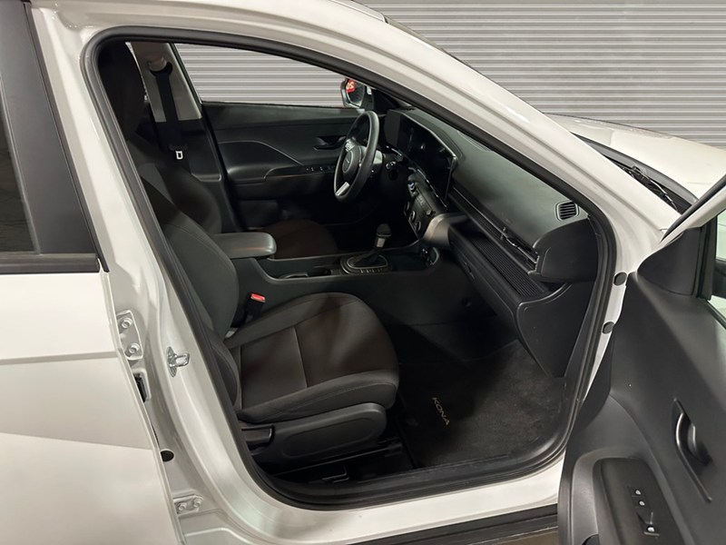 2025 Hyundai Kona 2.0L Essential AWD