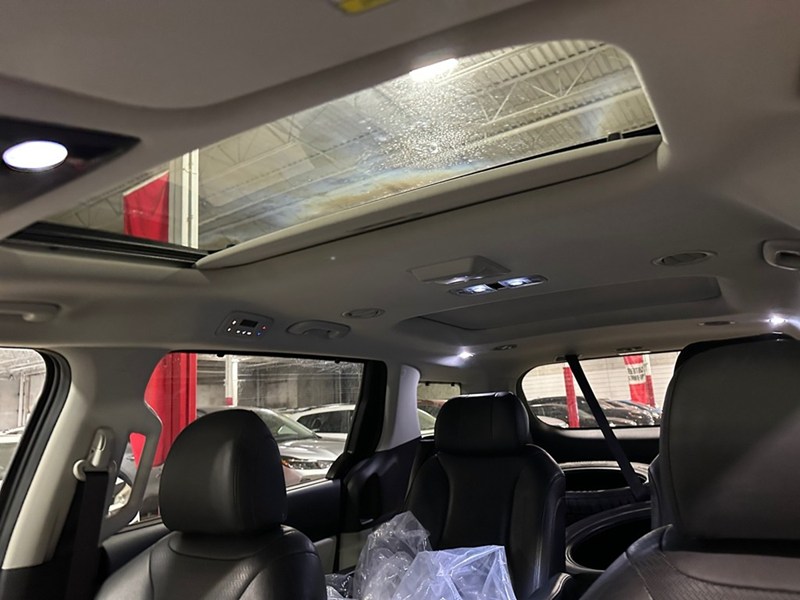 2024 Kia Carnival SX FWD