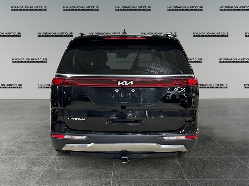 2024 Kia Carnival SX FWD