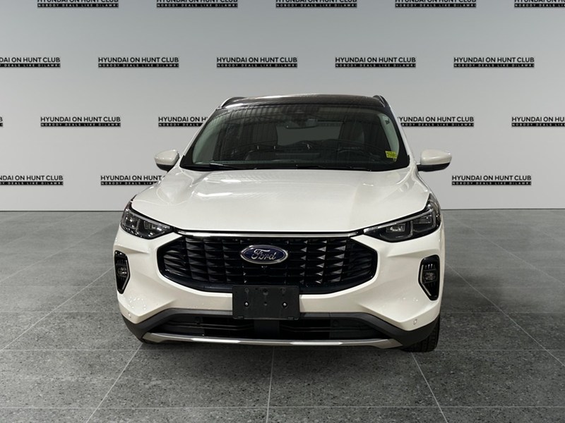 2023 Ford Escape Platinum AWD