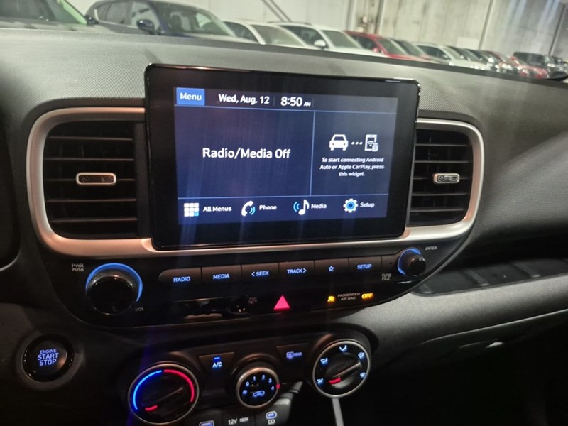 2025 Hyundai Venue Preferred IVT