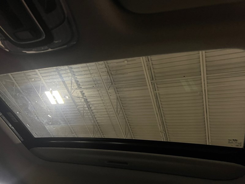 2025 Hyundai Elantra Luxury IVT