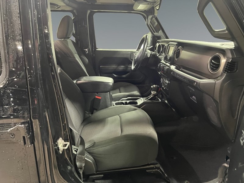 2020 Jeep Wrangler Unlimited Black and Tan 4x4