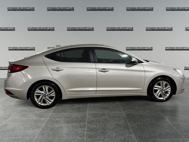 2020 Hyundai Elantra Preferred w/Sun & Safety Package IVT