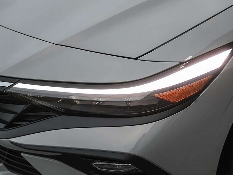 2026 Hyundai Elantra Essential IVT