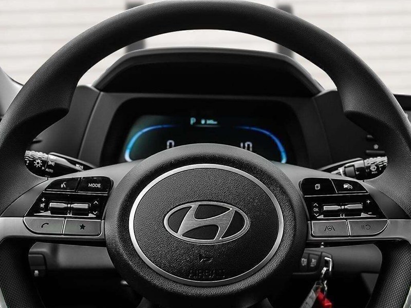 2026 Hyundai Elantra Essential IVT
