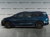 2022 Chrysler Pacifica Touring L image 2