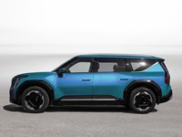 2026 Kia EV9 Land w/Premium Package AWD