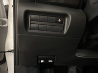 2025 Nissan Kicks Play SV FWD