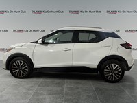 2025 Nissan Kicks Play SV FWD