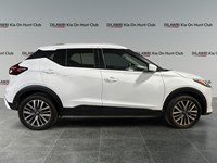 2025 Nissan Kicks Play SV FWD