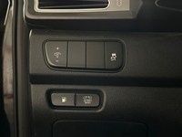2017 Kia Niro FWD 4dr L
