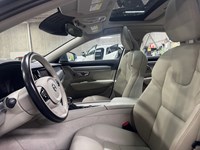 2017 Volvo S90 4dr Sdn T6 Momentum