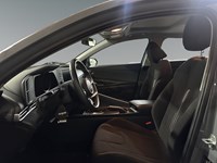 2022 Hyundai Elantra Preferred IVT w/Sun & Tech Package