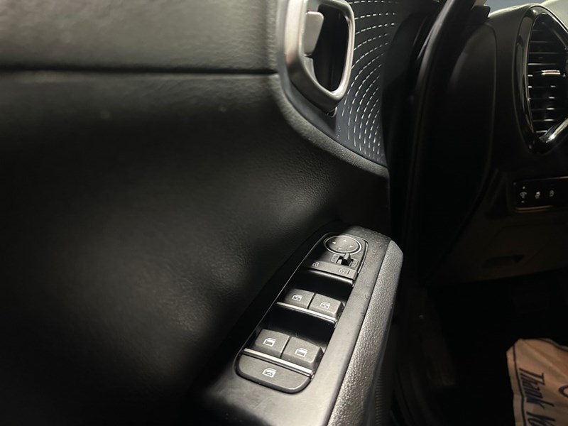 2023 Kia Soul EX IVT