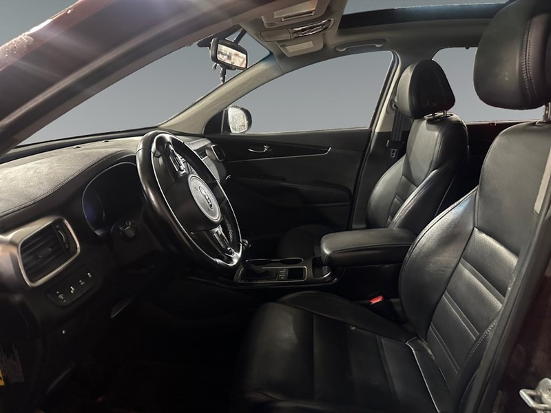 2016 Kia Sorento AWD 4dr 3.3L EX 7-Seater