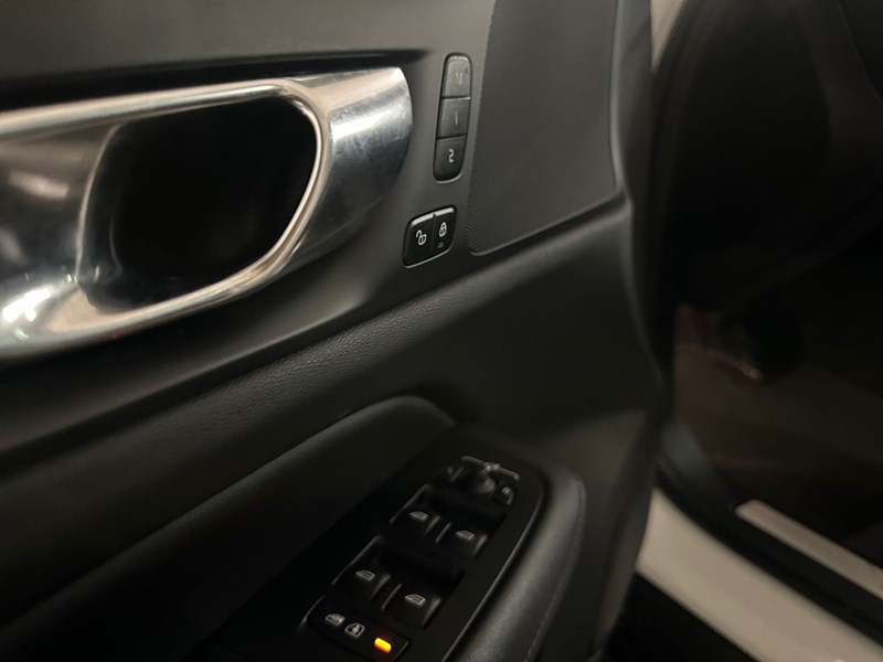 2023 Volvo V60 Cross Country B5 AWD Core