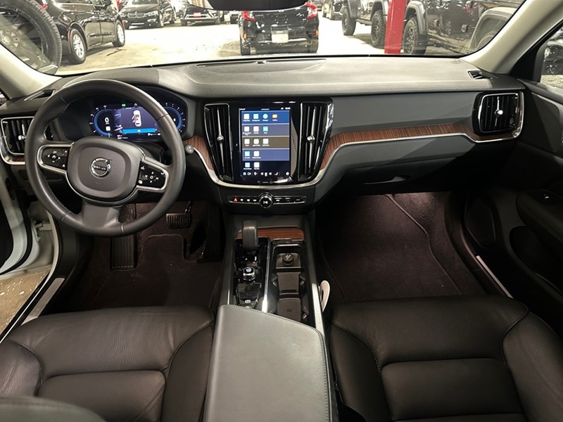 2023 Volvo V60 Cross Country B5 AWD Core