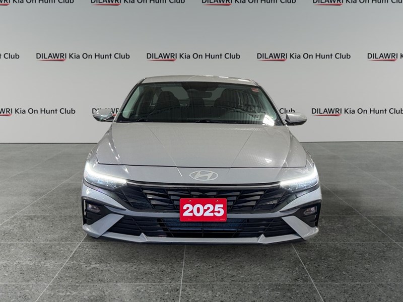 2025 Hyundai Elantra Preferred IVT