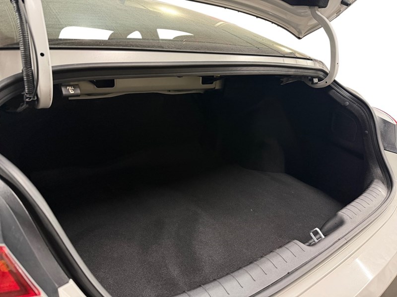 2025 Hyundai Elantra Preferred IVT