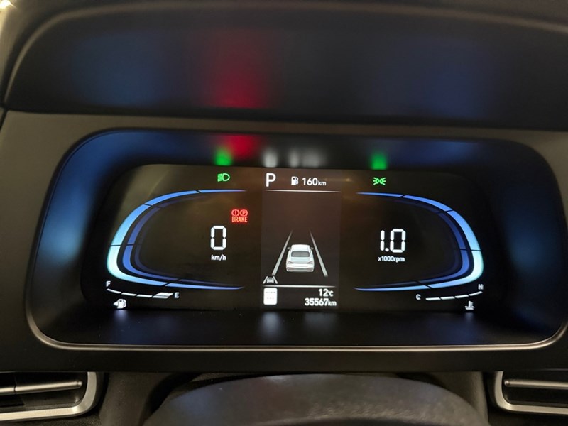 2025 Hyundai Elantra Preferred IVT