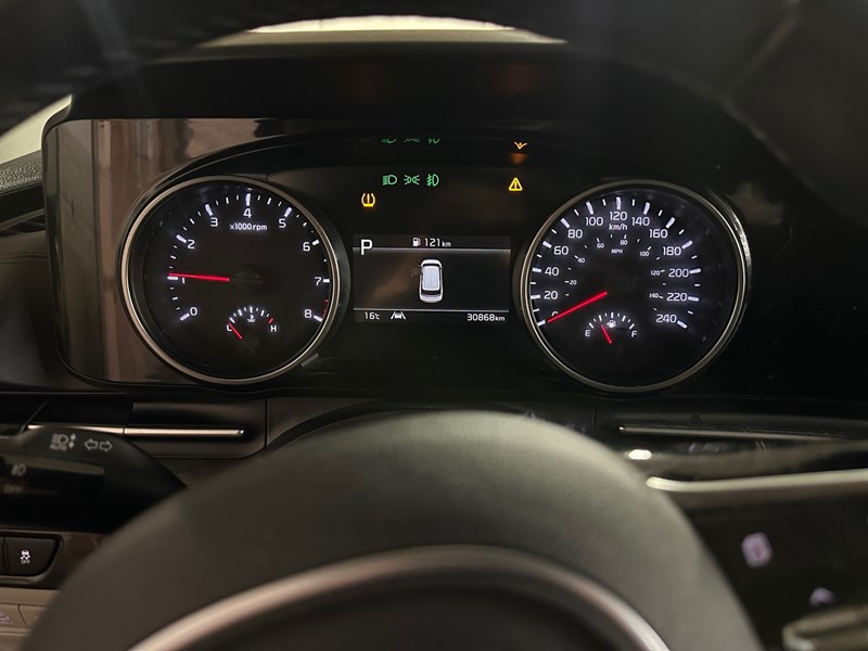 2024 Kia Carnival EX FWD