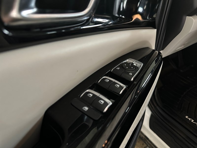 2024 Kia Carnival EX FWD