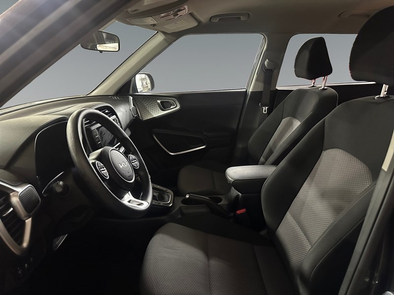 2024 Kia Soul LX IVT