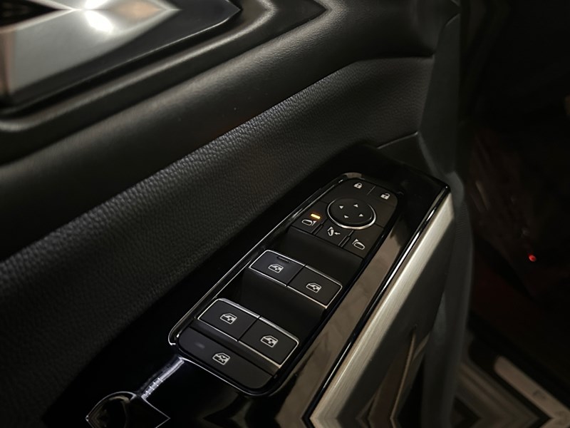 2024 Nissan Pathfinder Platinum 4WD