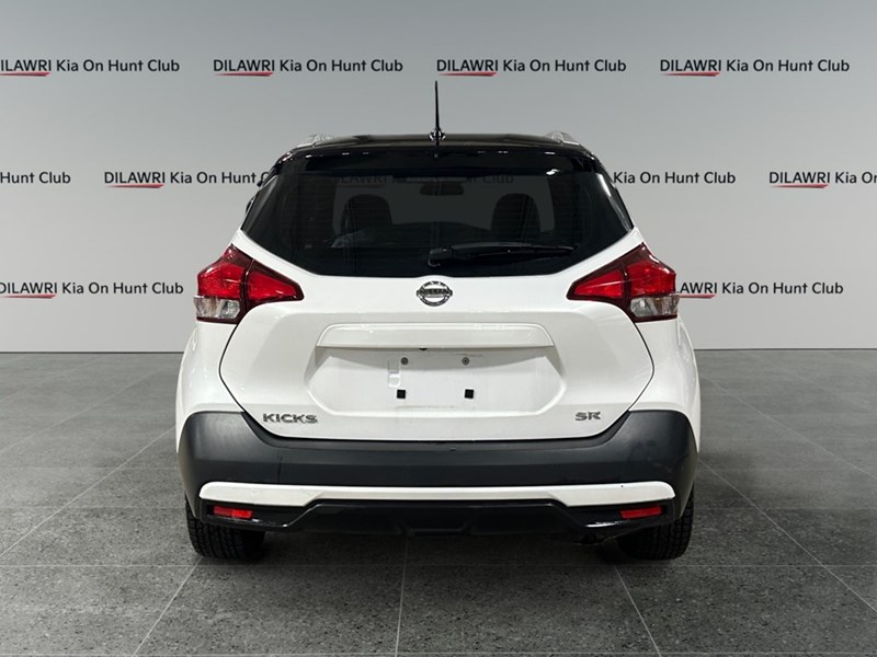 2019 Nissan Kicks SR FWD