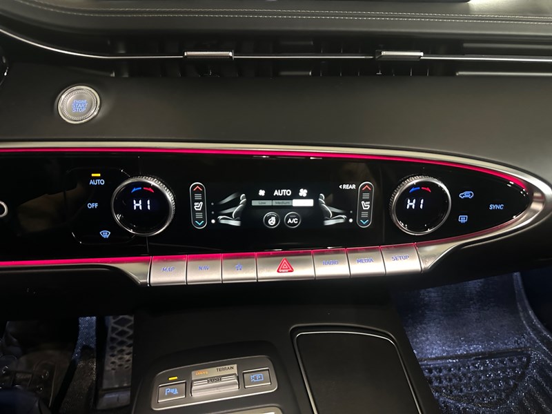 2022 Genesis GV70 2.5T Prestige AWD