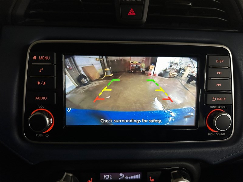 2025 Nissan Versa SV CVT