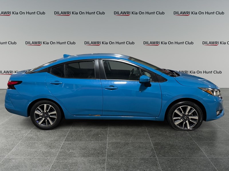 2025 Nissan Versa SV CVT