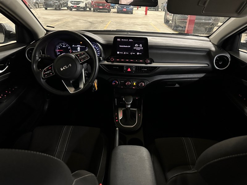 2023 Kia Forte EX IVT