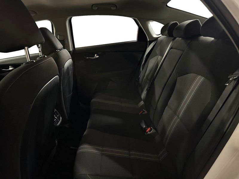 2023 Kia Forte EX IVT