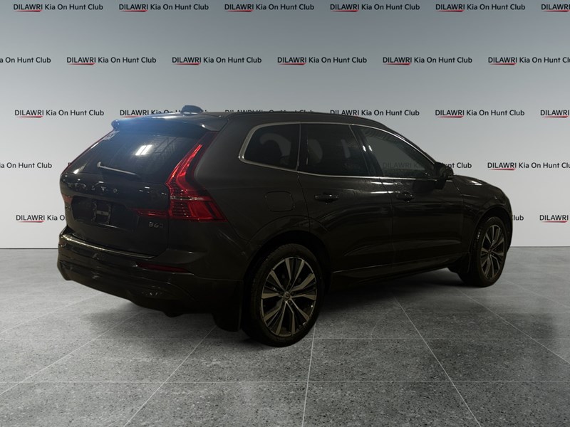 2022 Volvo XC60 B6 AWD Momentum