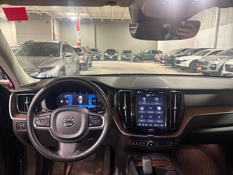 2022 Volvo XC60 B6 AWD Momentum