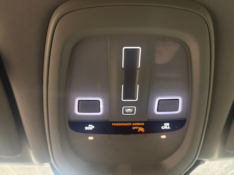 2022 Volvo XC60 B6 AWD Momentum