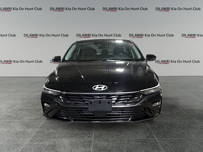 2024 Hyundai Elantra Luxury IVT