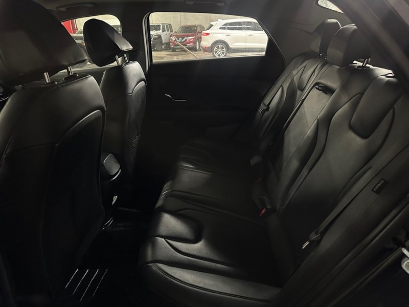 2024 Hyundai Elantra Luxury IVT