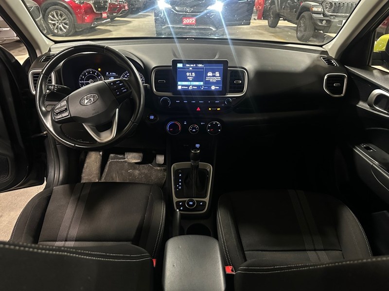 2021 Hyundai Venue Preferred IVT w/Two-Tone