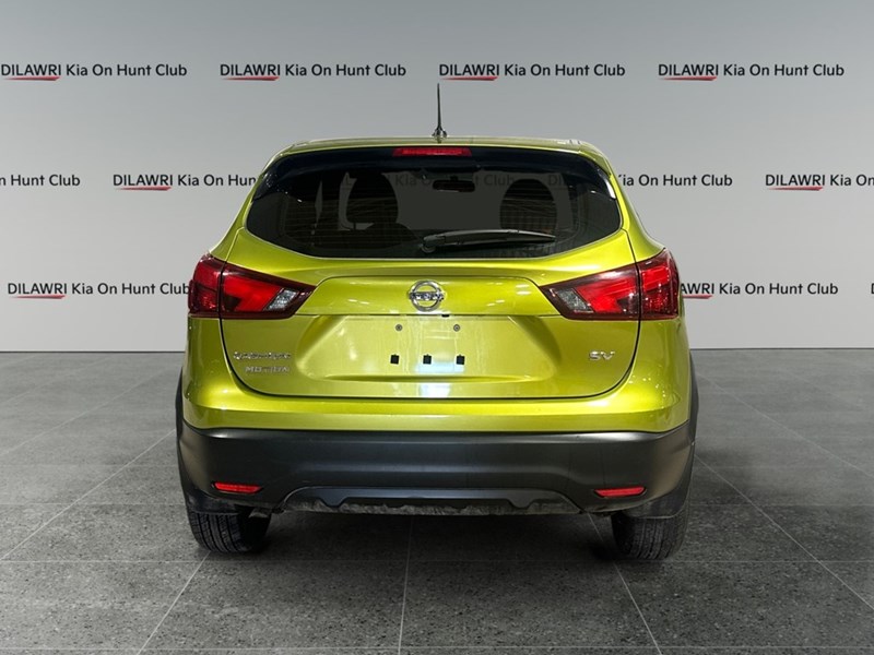 2017 Nissan Qashqai SV  W Sunroof