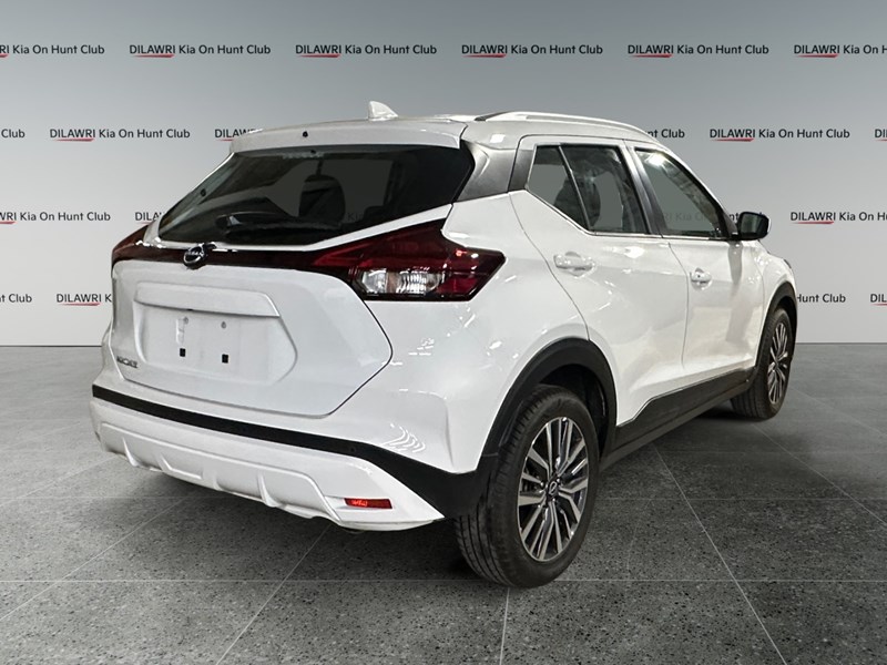 2025 Nissan Kicks Play SV FWD