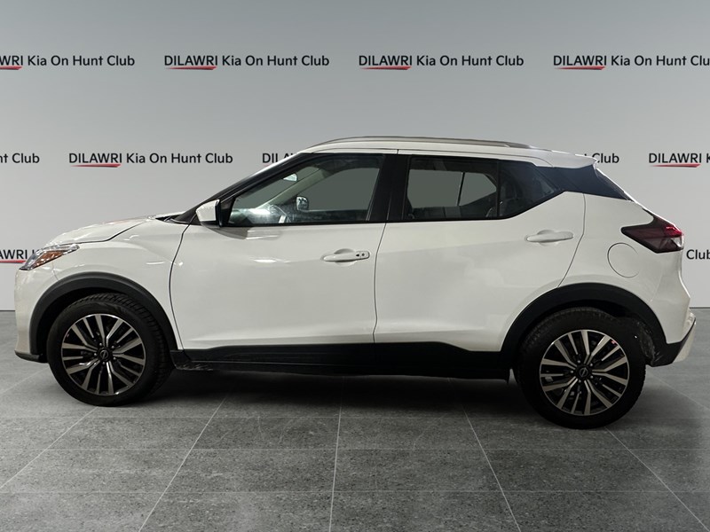 2025 Nissan Kicks Play SV FWD