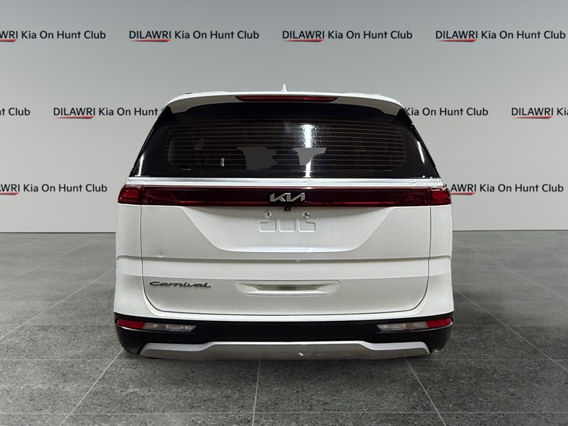 2022 Kia Carnival LX+ FWD