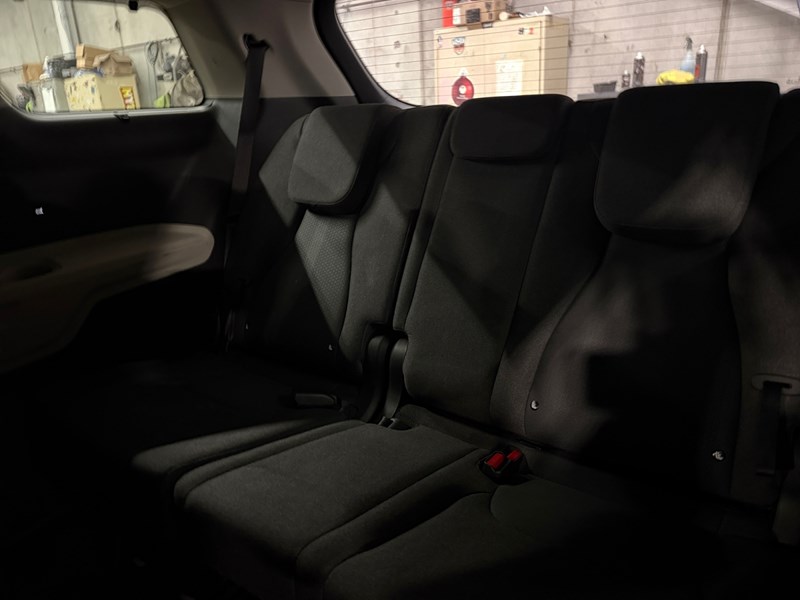 2022 Kia Carnival LX+ FWD