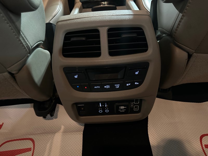2021 Honda Pilot Touring 8-Passenger AWD